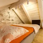 Romantic In Center Апартаменты *