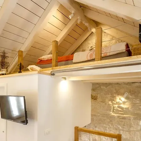 Romantic In Center Apartman Split