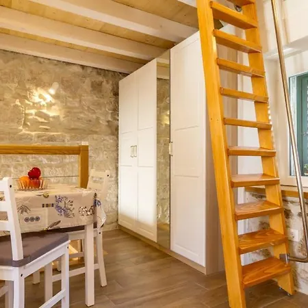 Romantic In Center スプリト